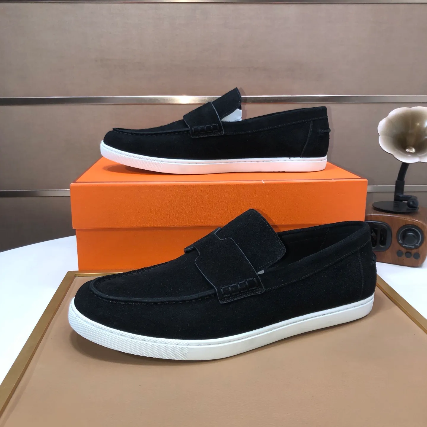 Men's shoes💰560💰[HERMES] (cowhide lining)🍀Italian top luxury🍀He does not pursue novel styles and gorgeous colors, but attracts the favor of successful men with his flawless, elegant and classic style. Formal leather shoes This very comfortable, simple and stable style allows you to easily match any style! The pattern is absolutely 1:1 refined from the original case, and we strive for excellence in materials, imported cowhide + cowhide lining💪💪💪extraordinary texture👍! .Code number: 39-45 (45 customized)